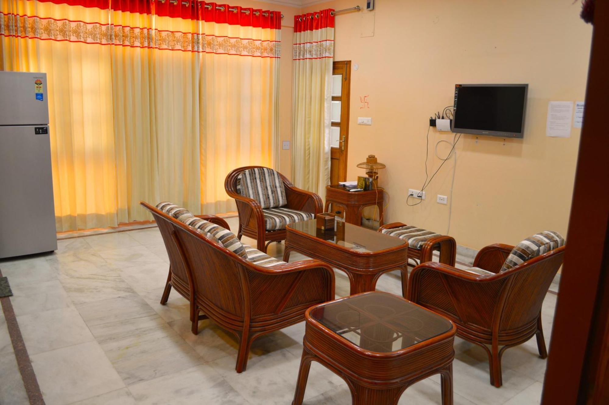 Fully Furnished Ish, Atithya Homestay With Various Amenities And Free Services In Lucknow, India ภายนอก รูปภาพ